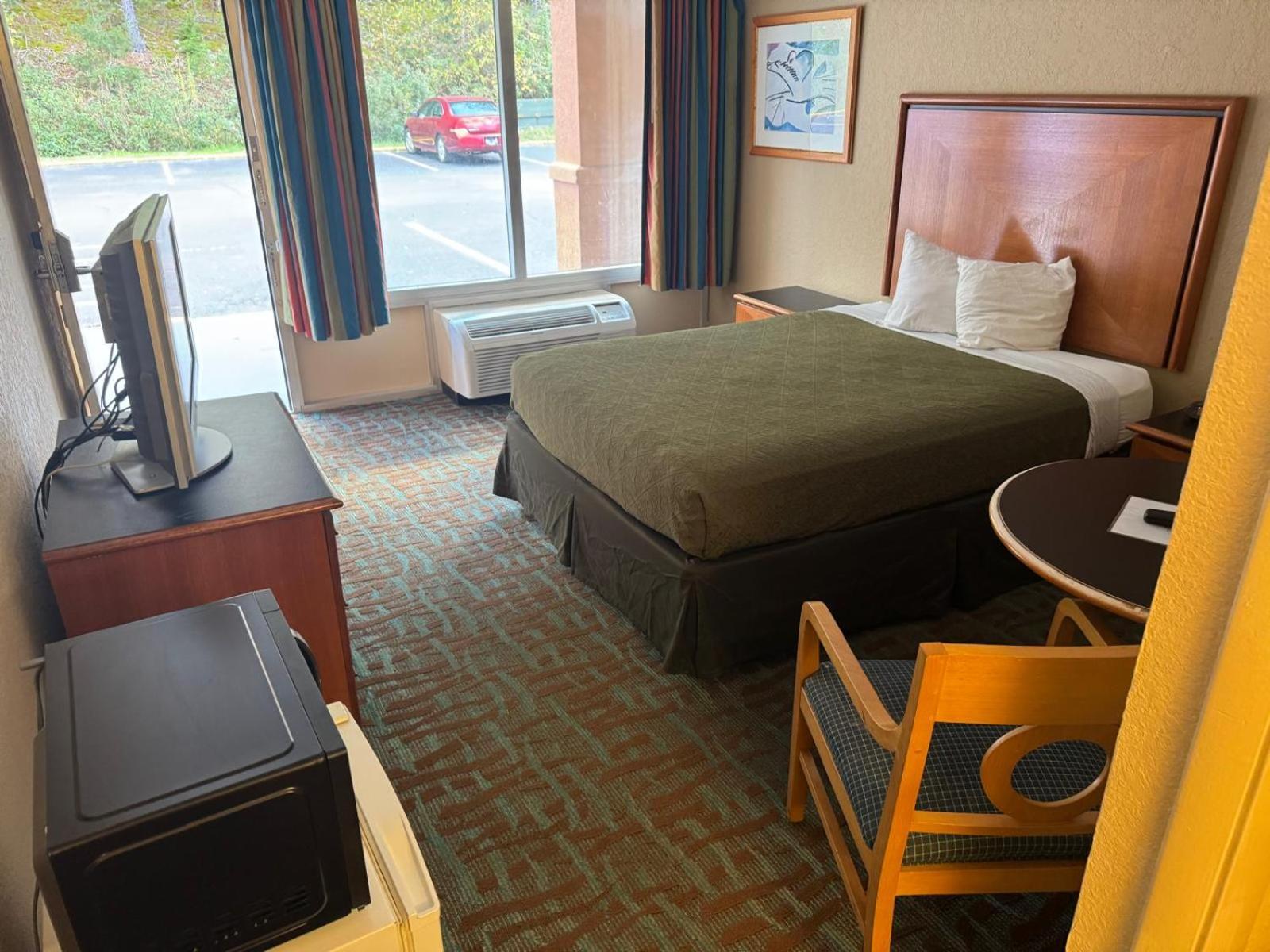 Oyo Hotel Harriman Near I-40 Екстер'єр фото