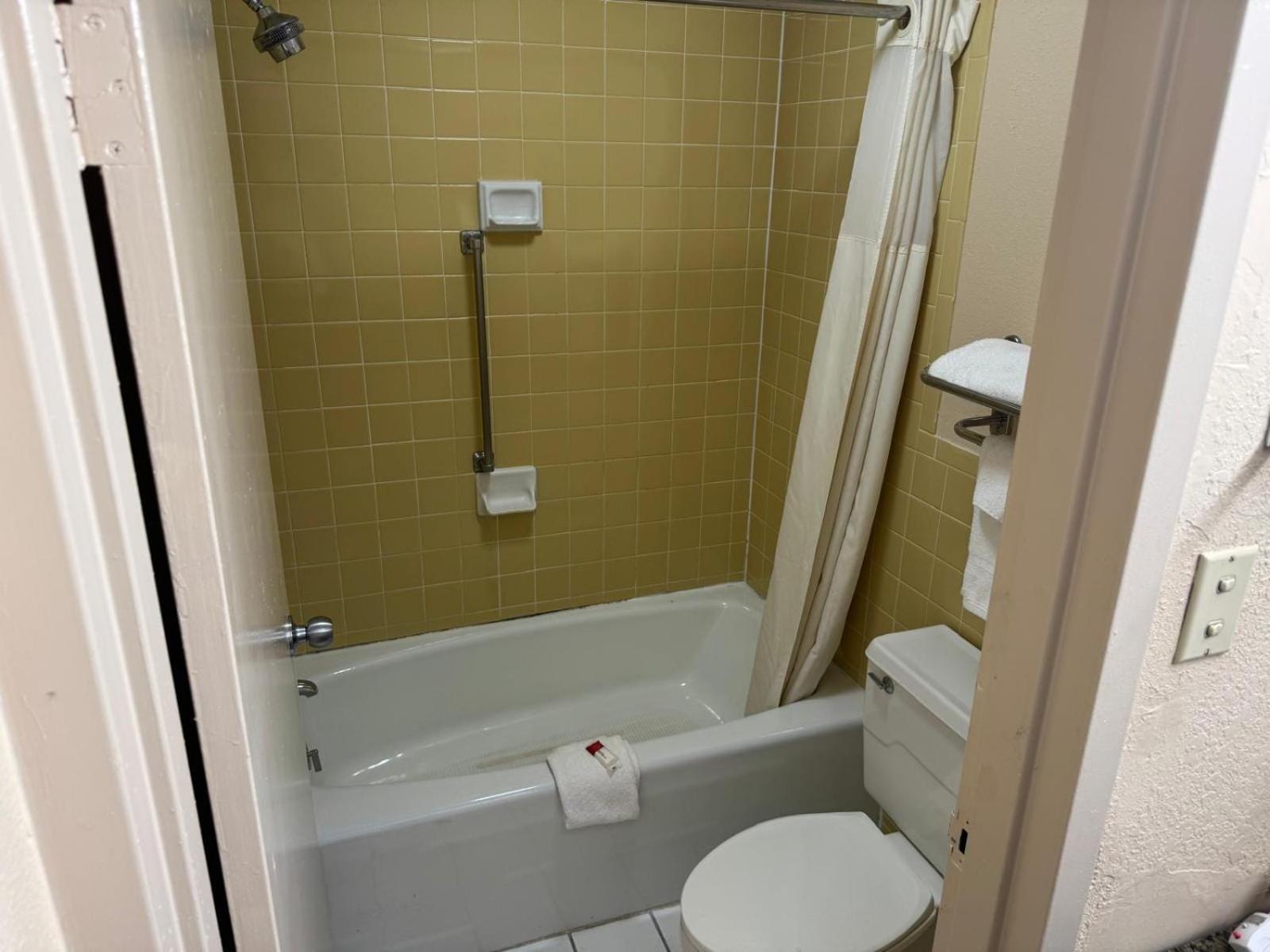 Oyo Hotel Harriman Near I-40 Екстер'єр фото