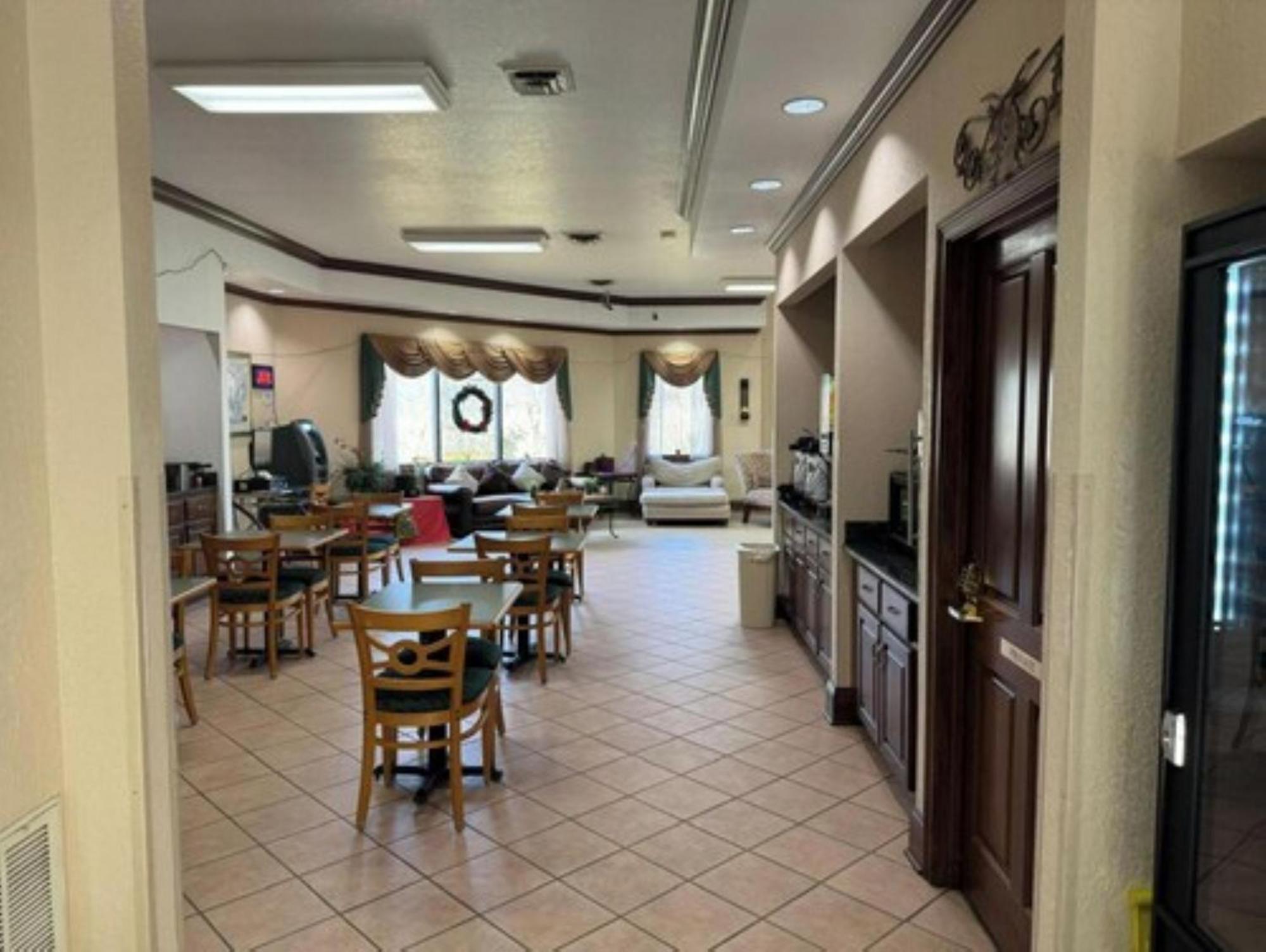 Oyo Hotel Harriman Near I-40 Екстер'єр фото